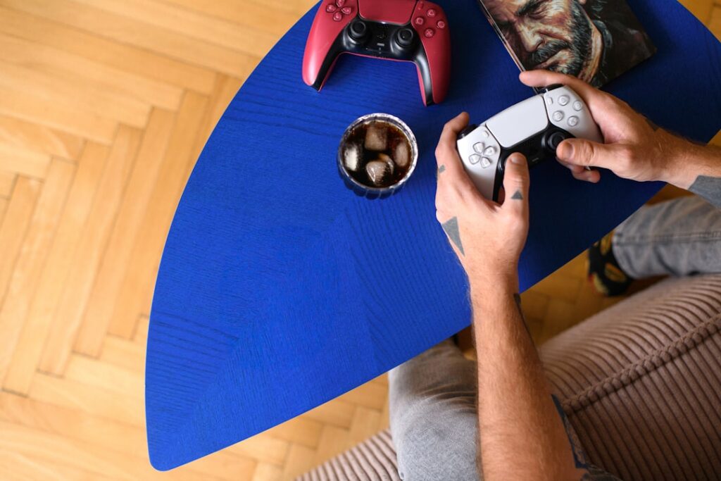 적금 vs ETF vs CMA – 2026년 목돈 굴리기 최적 전략 비교 - Photo by Mockuuups on Unsplash